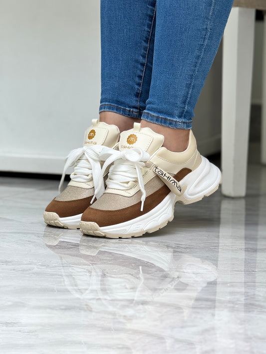 "Tamia: El Equilibrio Perfecto entre Estilo y Desempeño para Mujer"